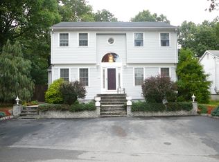 41 Hill Top Dr, Johnston, RI 02919