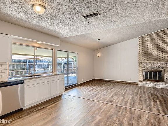 2nd image of 427 Quintana Dr