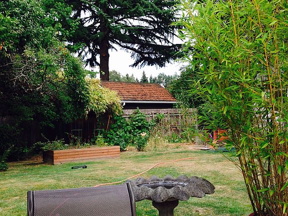 Very private large backyard.