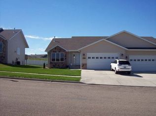 4400 Boulder Ridge Rd, Bismarck, ND 58503