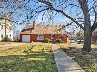 94 Herbst Rd, Coraopolis, PA 15108