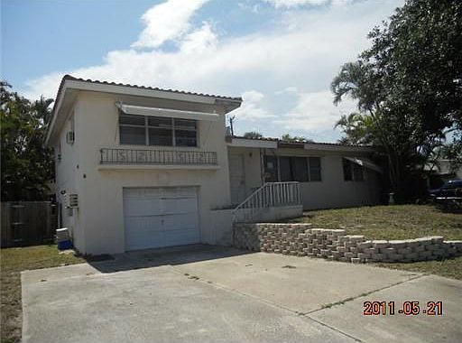 2nd image of 1409 Crest Dr