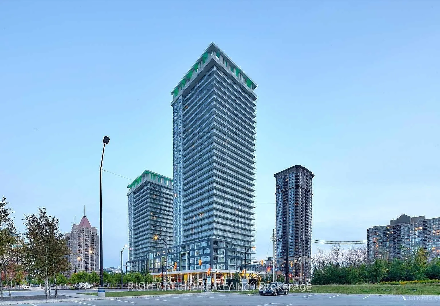 2 bed, $2,450 — Photo 1