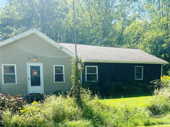 17917 Belmont Ave, Lake Milton, OH 44429
