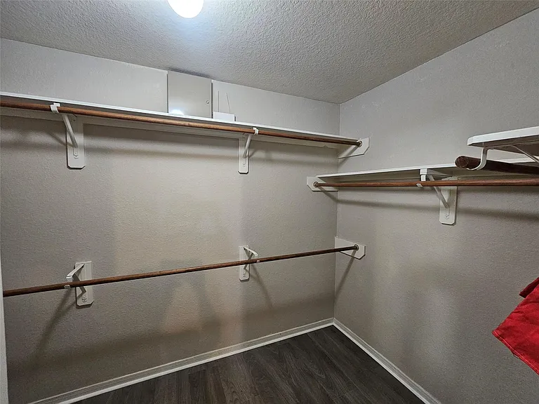 11015 Walkup Way — Photo 14
