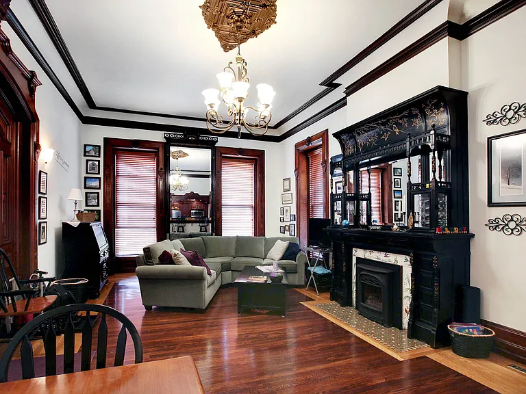 Skidmore Apartments — Photo 6