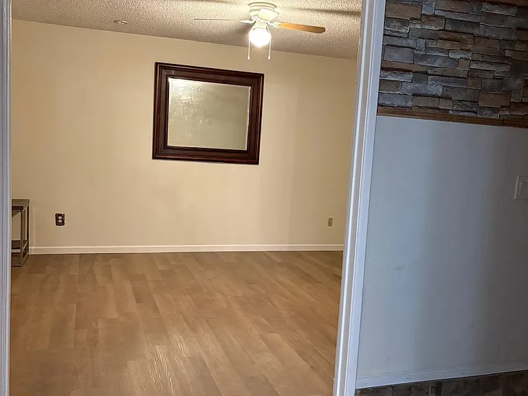 86 Huntington Cir — Photo 7