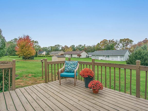 4th image of 51821 Meadow Knoll Dr