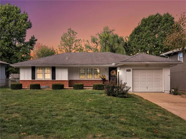8120 Madison Ave, Kansas City, MO 64114