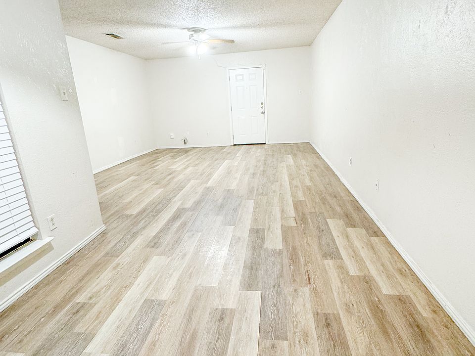 2nd image of 6901 W Cleburne Rd #6901