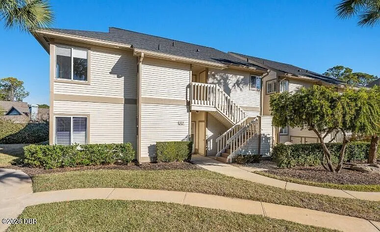 2 bed, 2.0 bath, 1300 sqft, $1,950 — Photo 2