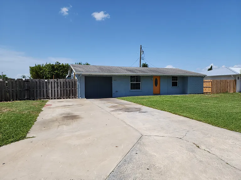 4627 Orlando Cir — Photo 6