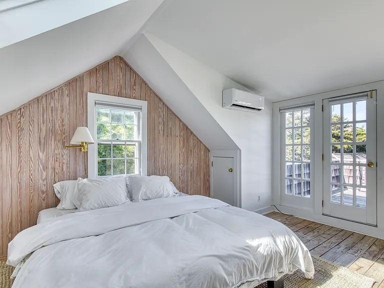 77 Gardiner Dr — Photo 6