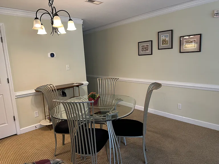 Dining room.