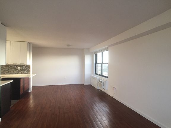 5th image of 150 W 225th St APT 30C