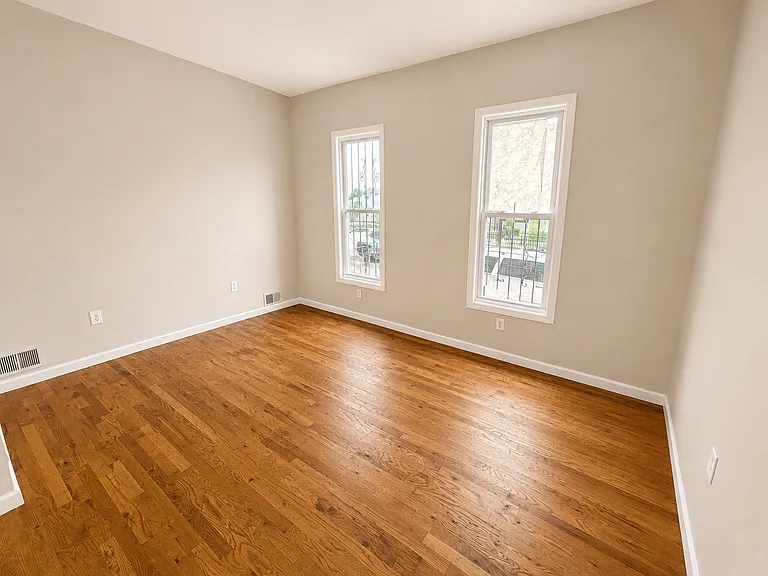 569 Hunterdon St #1 — Photo 8