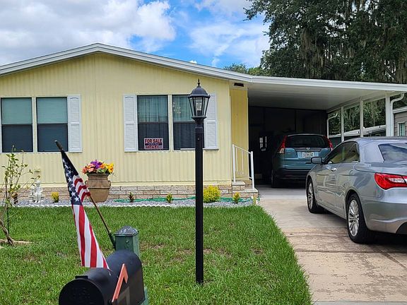 3rd image of 10105 Shadow Oak Cres