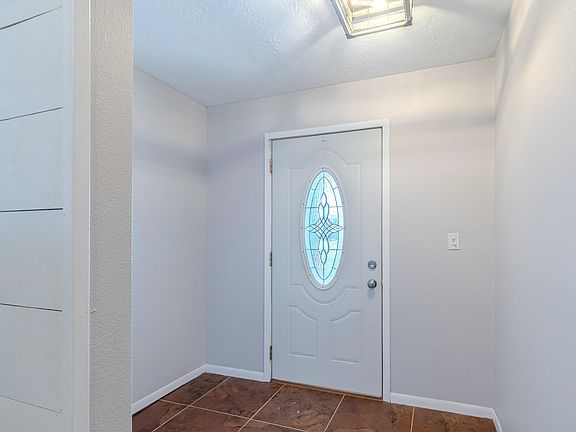 5th image of 332 E 3rd St