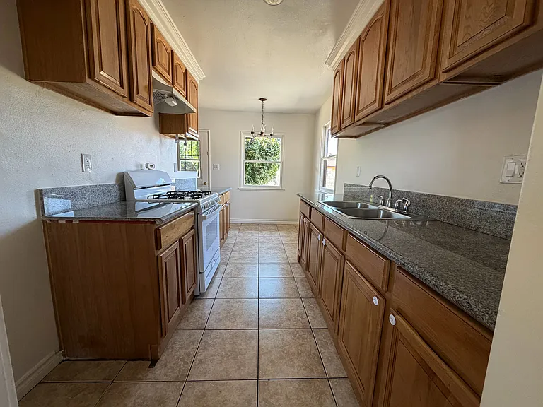 2053 E Shamwood St — Photo 10