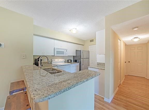 5th image of 8861 Colonnades Ct W APT 226