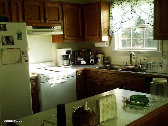 Kitchen Island to Sink