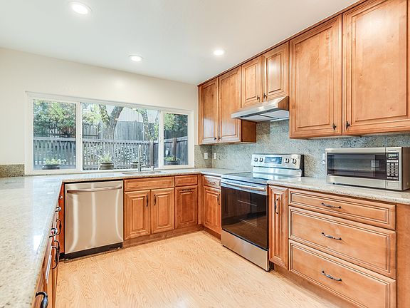 4th image of 10097 Lamplighter Sq