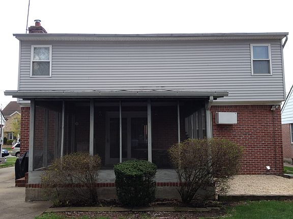 4th image of 325 Bryn Mawr Rd
