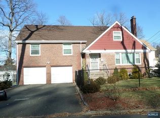 123 Church St, Teaneck, NJ 07666
