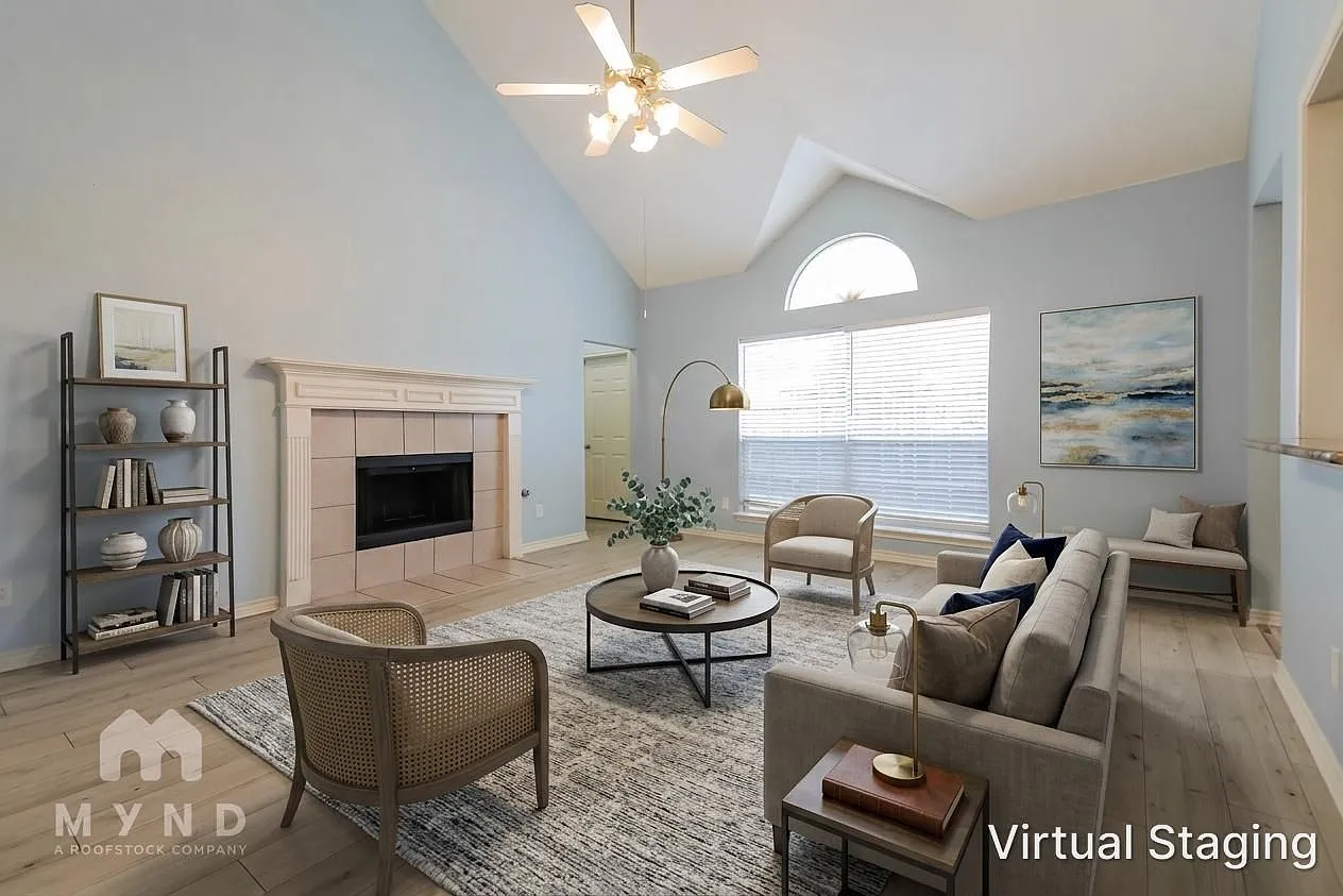 4 bed, 2.5 bath, 3200 sqft, $3,275 — Photo 2