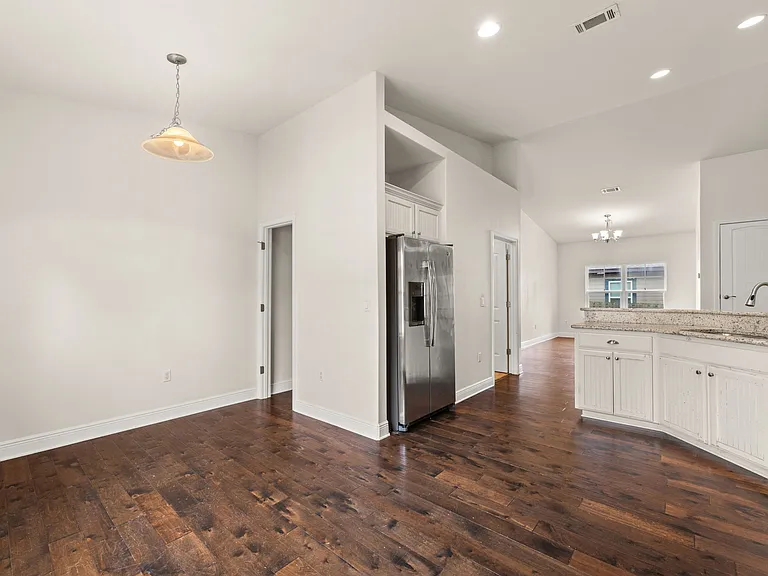 238 Benton Blvd — Photo 5