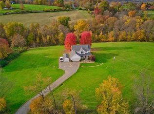 3 Hilltop Rd, Burgettstown, PA 15021