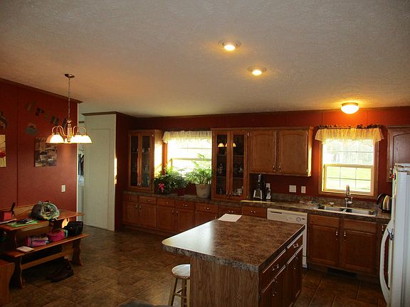 5th image of 12682 Fremont Ln