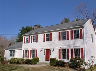 10 Meadow Brook Rd, Newtown, CT 06470