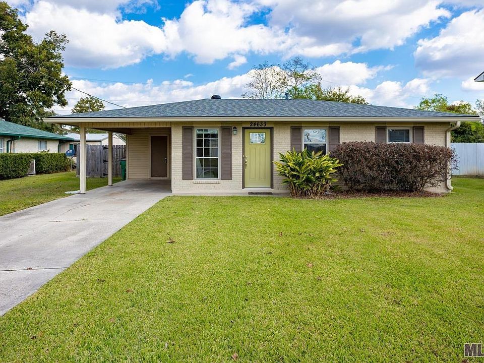 1st image of 24633 Pecan Place Dr