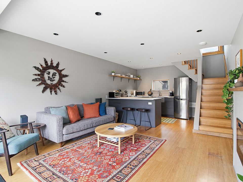 1st image of 280 3rd Ave #13