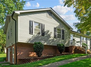 5041 Wrangler Dr, Winston Salem, NC 27101