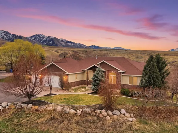 366 E 6600 S, Hyrum, UT 84319