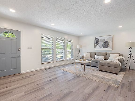 5th image of 7928 Hayden Dr