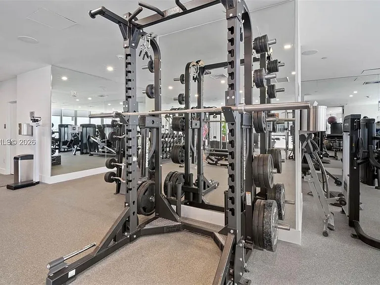 1100 Biscayne Blvd #4002 — Photo 34