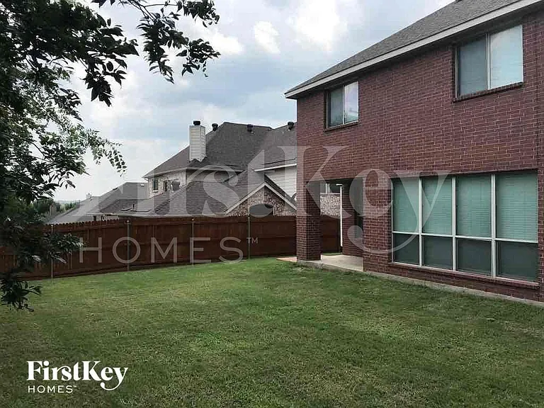 612 Celeste Ln — Photo 27