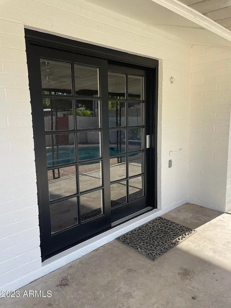 5 bed, 3.5 bath, 2500 sqft, $4,995 — Photo 4