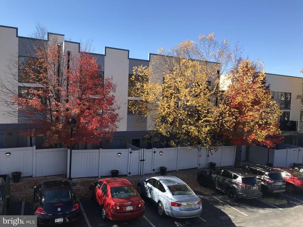 182 Gay St APT 303, Philadelphia, PA 19128
