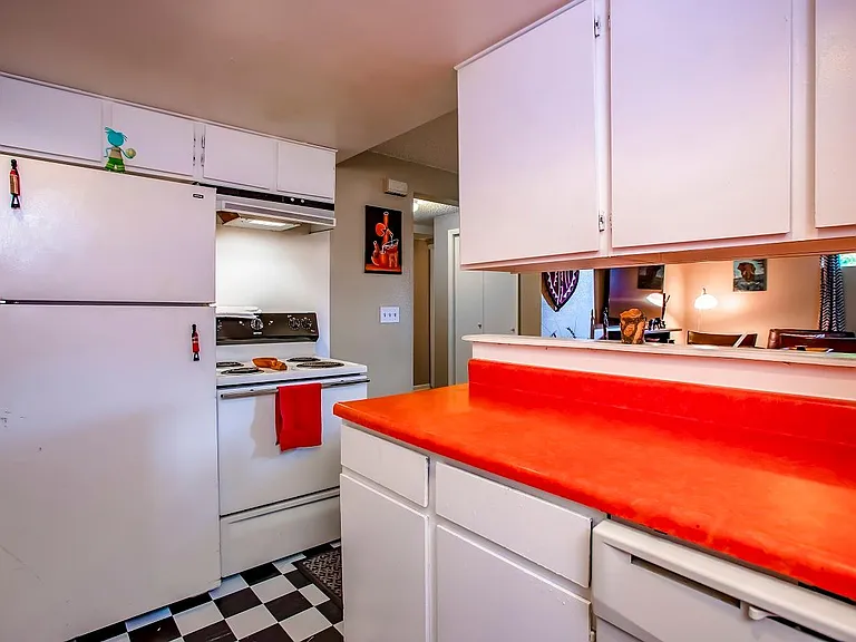 1217 Yosemite St #B — Photo 5