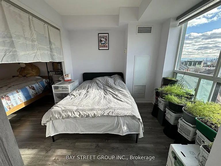 51 Baffin Ct #611 — Photo 12