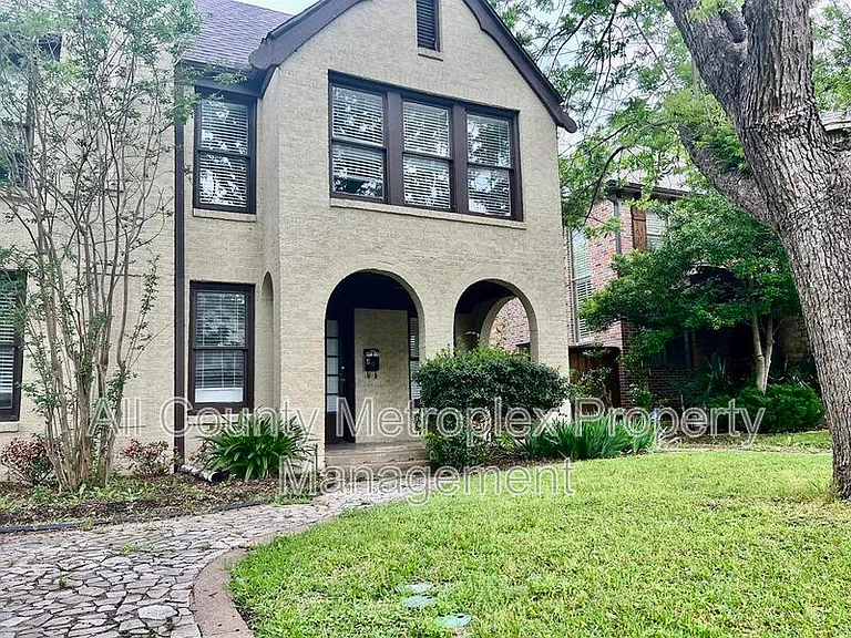 6355 Velasco Ave — Photo 2