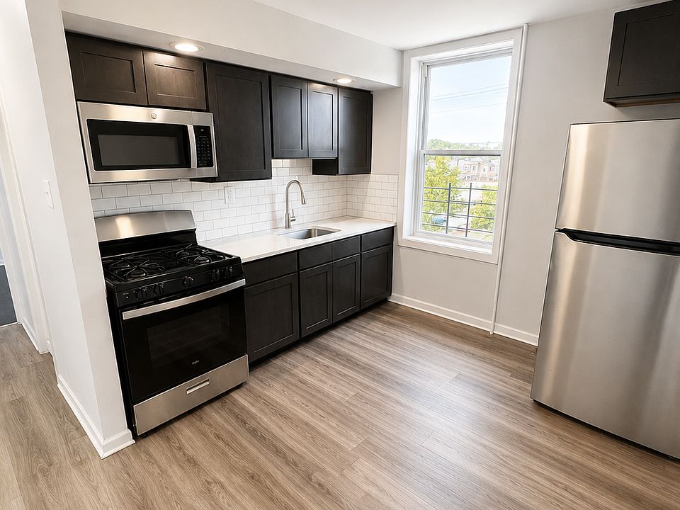 1st image of 437 Kennedy Blvd APT 31