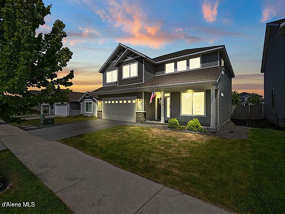 3rd image of 2051 W Calawah Ave