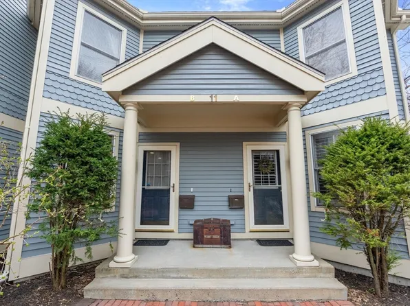 11-13 Parley Ave #11B, Jamaica Plain, MA 02130