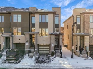 71 Donald Fleming Way #108, Whitby, ON L1R 0N8