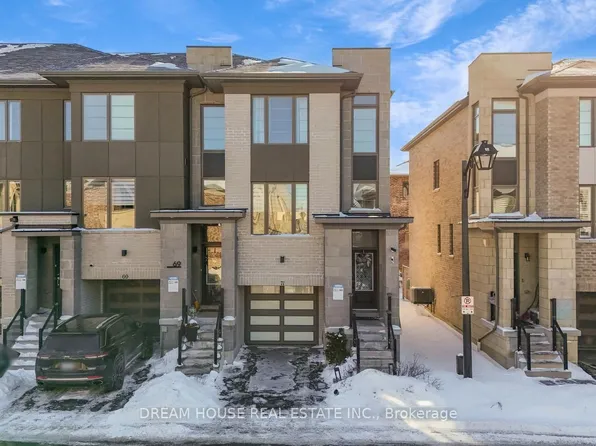 71 Donald Fleming Way #108, Whitby, ON L1R 0N8